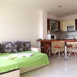 Daire In Riviera Complex Sveti Vlas