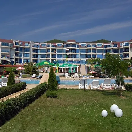 In Riviera Complex Apartament