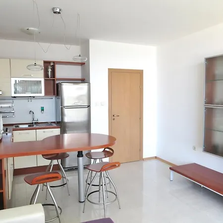 In Riviera Complex Daire